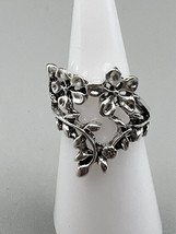 Jewelry Ring  Handmade Silver Tone Daisy Like Flowers leaves Buds Size 5 - £4.16 GBP