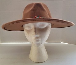 Womens Camel Brown with Bright &amp; Funky Band Fashion Hat - £14.79 GBP