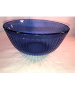 Vintage Blue Pyrex 8.5 Inch Mixing Bowl - $308.29 MXN