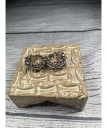 Avon VTG Silver Tone Clip On Earrings Rope &amp; Swirl Detail Open Work Hoops - $151.16 MXN