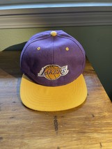 Los Angeles Lakers Vintage Logo Athletic Snapback Hat - £38.71 GBP