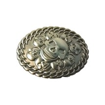 skull belt buckle - $112.24 MXN