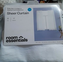 White Crinkle 40X63 - Room Essentials curtains new in package - $131.72 MXN