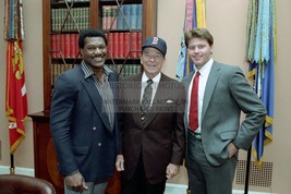 PRESIDENT RONALD REAGAN, ROGER CLEMENS &amp; DON BAYLOR BASEBALL 4X6 PHOTO P... - $8.96