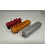 3 Vintage Tyco HO Train Cars Union Pacific Hopper Swift Freight AT&amp;SF Ca... - $13.75 CAD