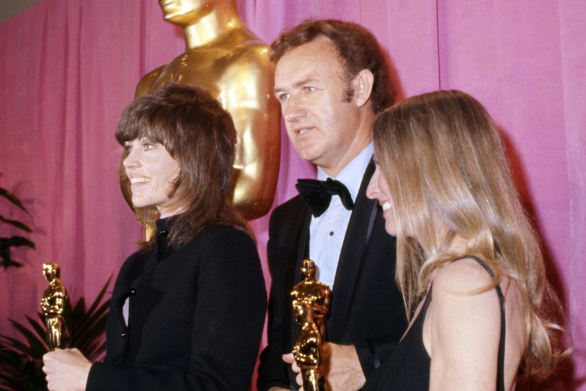 Jane Fonda Cloris Leachman Gene Hackman Oscar Academy Award Statues Candid 1973  - $23.99