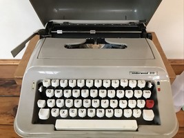 Vintage Underwood 319 Beige Green Portable Typewriter w/ Travel Case + H... - $79.99