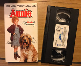 Annie VHS VCR Video Tape Movie  Aileen Quinn  Carol Burnett - £2.35 GBP