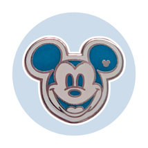 Mickey Mouse Disney Pin: Classic Colorful Blue Face - $240.44 MXN