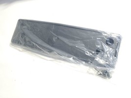 License Bracket New OEM 2017 17 PN 23236458 Chevrolet Tahoe - $28.25