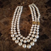 Kate Spade New York Triple 3 Strand Faux Pearl 'moon River' Bow Necklace Euc - $88.11