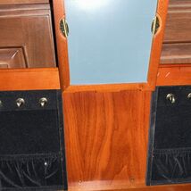 Elegant Someone Else Owned Jewelry Armoire - $21.02 CAD