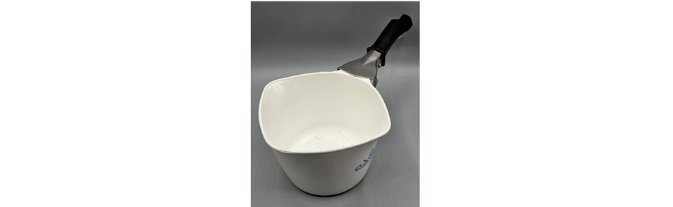 Vintage Corning Ware Cornflower  Sauce Maker Measuring Cup 1 Qt W/ handle - £24.85 GBP