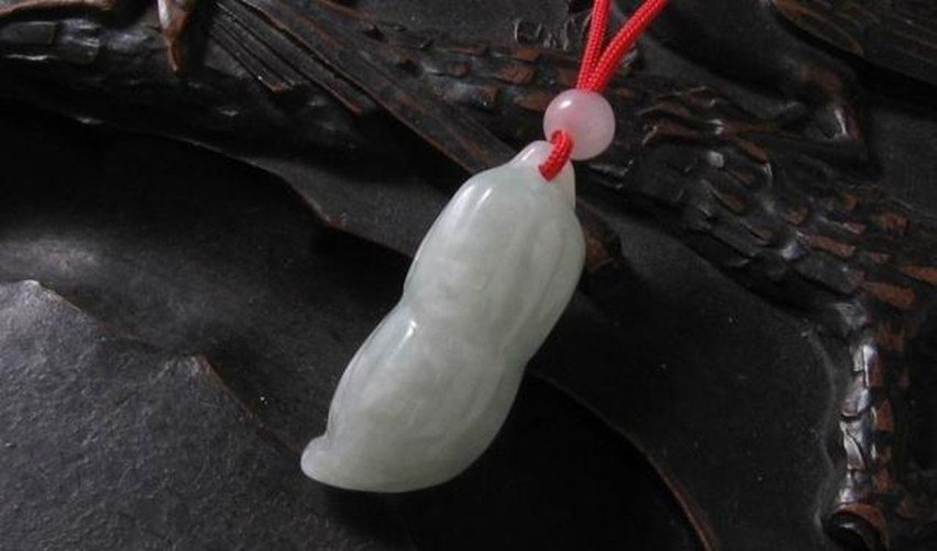 Free Shipping - Elaborately Hand carved auspicious Natural White jade ja... - $15.99