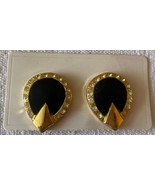 VTG vintage clip-on earrings, vintage mola earrings, clip earrings, metal - $23.04 CAD