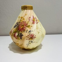 Royal Worcester Vase Floral Daisies Blush Cream 1900 Antique Large Flower Design - £109.18 GBP