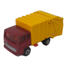 Vintage 1979 Matchbox Refuse Truck Collectomatic Lesney England Red & Yellow - $11.87