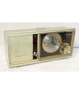 Vintage Sylvania Deluxe AK70BG Tube Am Analog Clock Table Radio 262952 - $94.20 CAD
