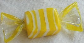 Yellow candy miniature - $170.35 MXN