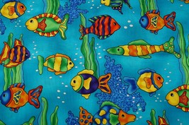 Sewing Cotton Quilting Fabric Kids Zone MM Fab Bright Rainbow Fish Patte... - $235.24 MXN