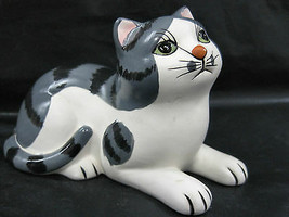 Royal Orleans Designer Cat Kitty 1985 Lying Ceramic Figurine Green Eyes - $24.95