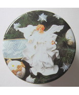 Angel Motif Vanilla Christmas Candle in Cylindrical Tin 10 oz - £3.92 GBP