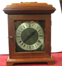 VINTAGE WOOD BOX QUARTZ MANTEL CLOCK Made In Germany - £36.51 GBP