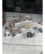 Christmas Village Bridge Fence Gate Lamp Post Santa Used No Chips Noted  - $225.70 MXN