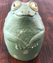 Vintage Frog Figurine with slight Egg Shape 2.5 inches tall - £18.46 GBP