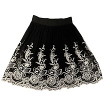 Alfani Skirt Small Black White Fit N Flare Floral Embroidery Nylon Netting Layer - £8.64 GBP