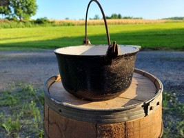 Antique MARIETTA PA 2 Qt Cast Iron Pot Dutch Oven Enameled Inside  - $76.00