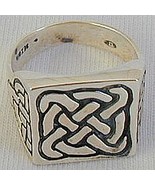 Silver lines man ring - $567.85 MXN