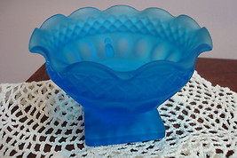 Fenton Blue Frost Glass Footed Bowl [Kpmbskt] - £19.78 GBP