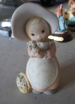 Vintage Porcelain Homco Little Girl with Flowers Figurine 5 1/2&quot; Tall - £16.61 GBP