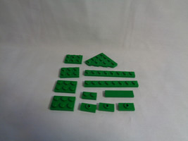 LEGO 12 Piece Lot  Assorted Sizes Grass Green Flat Parts &amp; Pieces - £1.44 GBP