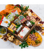 Classic Charcuterie : Gourmet Cheese Gift Box - $1,473.10 MXN