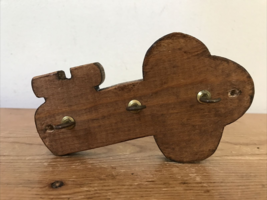 Vtg 70s Handmade Carved Wooden Wood Key Wall Holder Hooks Kitsch Decor 5.75&quot; - £19.27 GBP