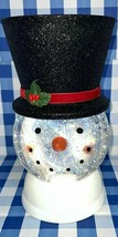 Bath &amp; Body Works 2021 Snowman Lighted Snow Water Globe Pedestal Candle ... - £54.75 GBP