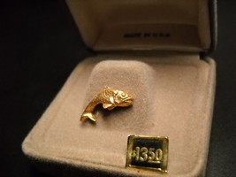 Anson Tie Tack Small Golden Jumping Fish Made in USA Original Presentati... - $12.99