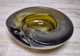 Vintage MCM Murano Deep Olive Green Shell Clam Art Glass Ashtray Bowl Italy - £30.59 GBP