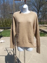 NWT VINCE CAMUTO CAMEL SWEATER W POCKETS M - £28.03 GBP