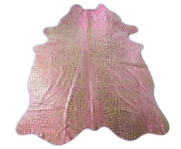 Pink Metallic Crocodile Pattern Cowhide Rug Size: 7.5x5.5 feet O-292 - £188.17 GBP