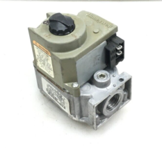 Honeywell VR8205S2288 Furnace Gas Valve  in and out 1/2&quot; used #G546 - £36.67 GBP