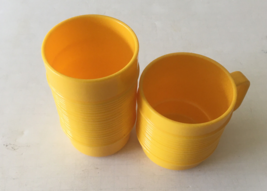 Rubbermaid ribbed stack able yellow cup tumbler vintage dog food promo item - £15.60 GBP