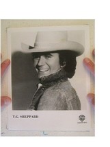 T.G. Sheppard Press Kit And Photo T. G. &#39;Greatest Hits&#39; T G TG - $26.99