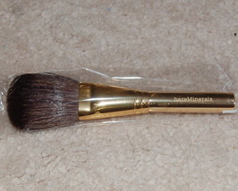 Bare minerals flawless face brush gold handle thumb200