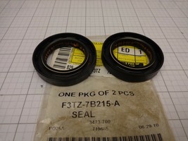 Ford F3TZ-7B215-A Transfer Case Output Seal  QTY 2 Seals  OEM NOS - £17.46 GBP