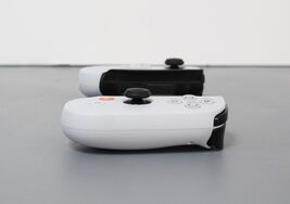 Backbone One 2nd Gen PlayStation Edition (Lightning) Mobile Controller for Apple image 2