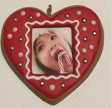 Hallmark Heart Shaped Picture Christmas Decoration Ornament Small XM1 - $114.67 MXN