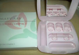 Mary Kay Custom Compact , For Eyes , Cheeks , Lips Holds Makeup - £14.26 GBP